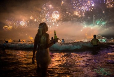 New Year's 2024 Celebration in Rio de Janeiro, Brazil: Fireworks, Party & Event Guide!